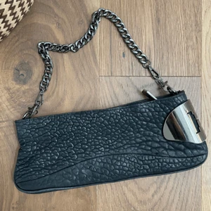 Halston Heritage Black Pebbled Leather Gunmetal Chain Clutch Baguette Bag Purse - Picture 1 of 14