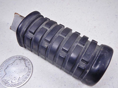 77 KAWASAKI KZ650 KZ650B ESTRIBA LATERAL DERECHA ESTRIBO PASO Foto 1 de 4