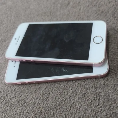 Apple iPhone SE Space Grey, Unlocked, 16GB, 4" iOS Touchscreen - Image 1 of 2