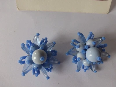Vintage Ohrclips  Blüte Blume Kunststoff  Blau Hellblau groß 4 cm. Durchmesser - Bild 1 von 3