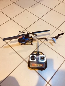 hélicoptère avec sa boite et sa telecommande en panne Raison Inconnu - Foto 1 di 9
