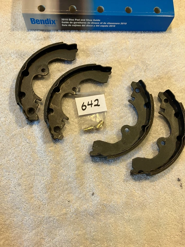 Juego de zapatas de freno traseras en muy buen estado #642 1992-99 Toyota Paseo, 1991-98 Toyota Tercel Foto 1 de 1