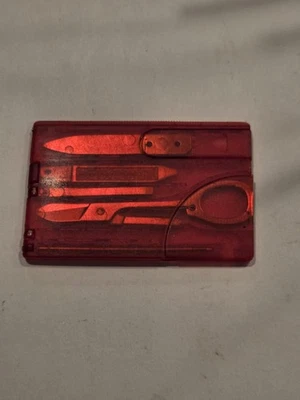 Tarjeta suiza Victorinox roja translúcida  Foto 1 de 4