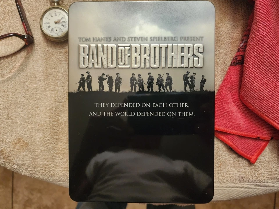 Band Of Brothers, 6 DVDs in Collectors Tin Foto 1 de 1