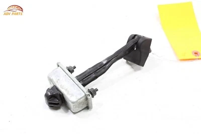 2016 - 2020 CADILLAC CT6 FRONT LEFT SIDE DOOR HINGE CHECK STRAP STOPPER OEM Foto 1 de 4