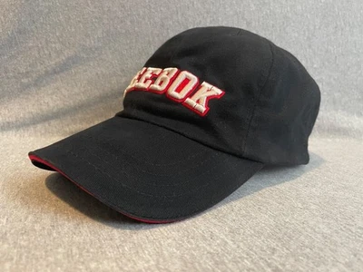 Boné ajustável vintage Reebok branco/vermelho letra bloco preto - Imagem 1 de 4