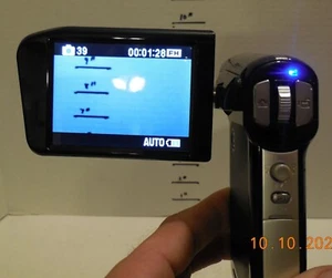 Insignia NS-DV1080P Digital Camera Camcorder 1080p HD Video 5MP Tested Works - Picture 1 of 5