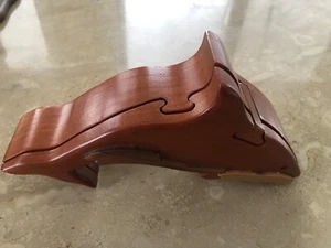Holz geschnitzt Delfin Puzzle  - Bild 1 von 3