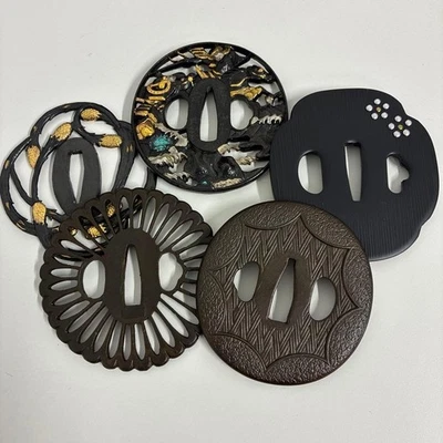 Juego de 5 piezas tradicional japonés de metal con detalles de hoja de oro Foto 1 de 4