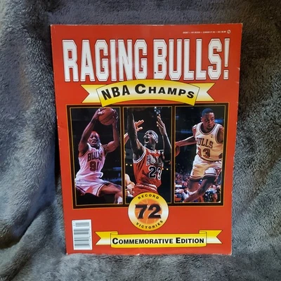 Revista/libro de tapa blanda Raging Bulls NBA Champs edición comercial Foto 1 de 4