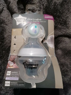 Botella anticólicos Tommee Tippee Closer To Nature sin BPA 0m+ con chupete Foto 1 de 2