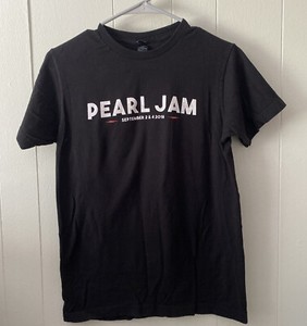 Pearl Jam Fenway Boston Away Shows Shirt Sept 2 & 4 2018 Sz Small Black Tultex