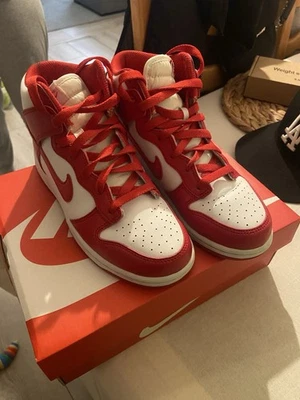 Nike Dunk High - Photo 1/4