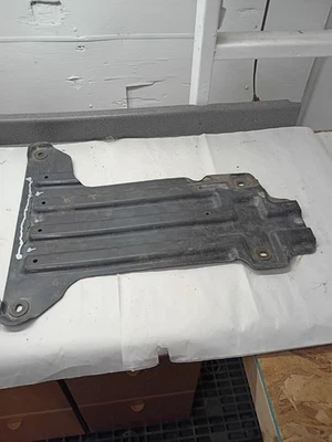 GMC Yukon XL 2000 5,3 L 4x4 caja de transferencia protector contra salpicaduras placa deslizante 15752820 Foto 1 de 4