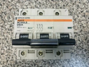 MERLIN GERIN NC100LS D63A 63A Tipo D 3 Polos MCB (27450) 36kA 415V (USADO) - Imagen 1 de 2