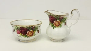 Royal Albert - Old Country Roses, small sugar and creamer. Made in England - Picture 1 of 6