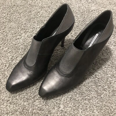 DONALD J PLINER Mujer SANNA Cuero Peltre ~ Elástico Metálico ~ Botines Talla 8.5 Foto 1 de 4