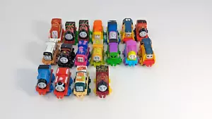 Thomas il treno Mini Lotto di 18 usati - Foto 1 di 3
