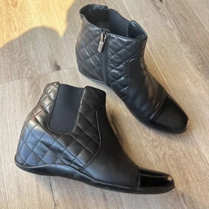 Aquatalia Wedge Boots Black Leather Ankle Bootie Size US 9.5 Eu 40.5 Near New! - Picture 1 of 14