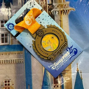 2025 Disney Parks 25th Pin Trading Anniversary Tinker Bell Medal LE Pin NEW - Picture 1 of 2
