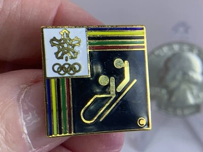 Olympic Memorabilia Calgary 1988 Bobsled Vintage Tack Pin T-4045 - Image 1 of 3