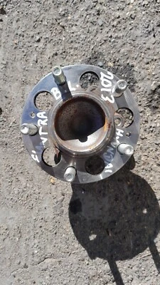 2013 现代伊兰特左后驱动侧轮毂和轴承组件原始设备制造商 — 第 1/3 张图片