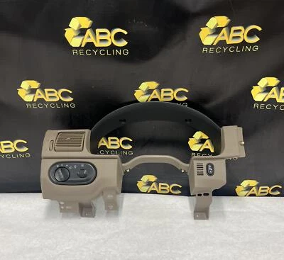 Ford Explorer 2003 velocímetro bisel de instrumento con perilla de control de interruptor de faros Foto 1 de 4