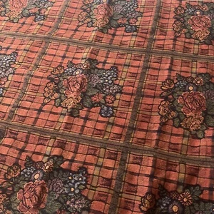 Mantel alfombra tapiz tejido bordado floral y a cuadros hecho en Bélgica vintage - Imagen 1 de 7