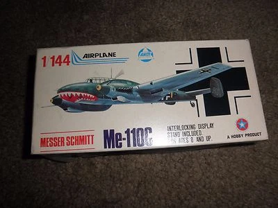 Vintage Messerschmitt Me-110c Aereo Kit Plastica 1/44 Ahm crown - Immagine 1 di 3