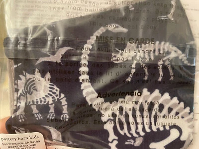 Máscara facial de granero de cerámica que cubre escuela infantil Disney dinosaurio hueso de dinosaurio jurásico. Foto 1 de 4