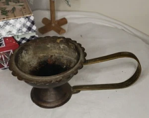 Vintage Brass Traditional Diwali Oil Lamp Decorative - Picture 1 of 4