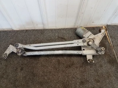 2002-05 Honda Civic Windshield Wiper Motor & Linkage - Image 1 of 4