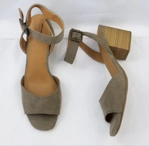  Universal Thread Block Heel Sandal size 9.5 - Picture 1 of 4