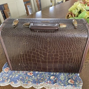 VINTAGE Small Samsonite 4115 Shwayder Faux Alligator Suitcase Train Case Luggage - Picture 1 of 21