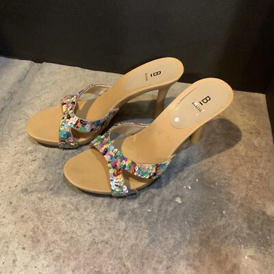 Sandalias Bakers Belinda Tacones con Arco Iris de Lentejuelas de Colores Talla 9B Madera Punta Abierta Foto 1 de 4