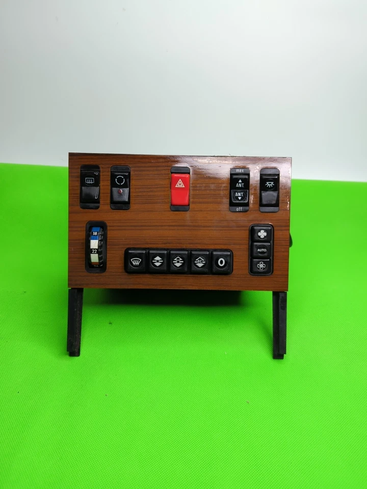 Módulo de controle climático Mercedes Benz W126 300SEL 420SE 560SEL FABRICANTE DE EQUIPAMENTO ORIGINAL  - Imagem 1 de 4