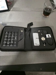 Numpad, mouse & accessories USB connection travel kit - Kuwait Airways - Picture 1 of 6