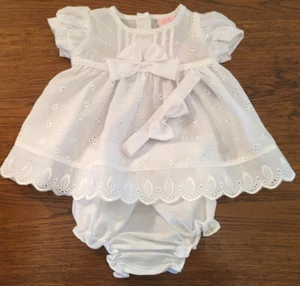 BABY GIRLS BRODERIE ANGLAIS WHITE DRESS, KNICKERS & HEADBAND 3/6 6/9 Months BNWT - Picture 1 of 1