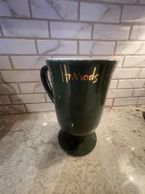 Taza/taza de café/té con pedestal verde dorado Harrods RARO Foto 1 de 3