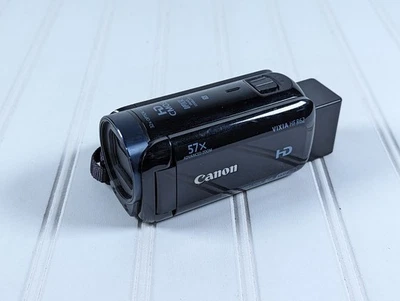 Canon VIXIA HF R62 Full HD 1080p 60fps Camcorder Black 32x - No Charger - Image 1 of 4