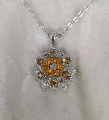 Colgante Piedras Amarillas Chapado en Rodio, Collar Libre de Níquel, Cadena 18-20" Foto 1 de 4