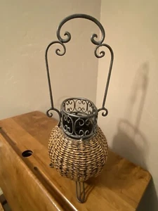 Cesto Portaoggetti Decorativo in Metallo Tessuto Ornato - Foto 1 di 7