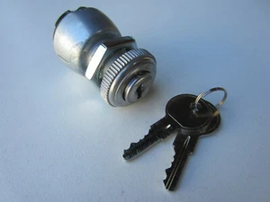 UNIVERSAL IGNITION SWITCH BSA TRIUMPH NORTON CHOPPER BOBBER CAFE RACER - Picture 1 of 3