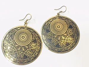 Pendientes de gancho redondos de latón boho étnicos artesanales hechos a mano para mujer dorados negros - Imagen 1 de 2