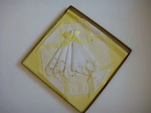 NEW Vintage Ladies Womens Handkerchief SET Lot 2 Hankie Embroidered White Yellow - Picture 1 of 12
