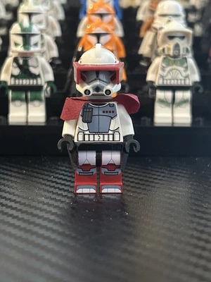 LEGO Star Wars 9488 Elite ARC Clone Trooper Minifigure Pauldron and waist cape  - Image 1 of 4