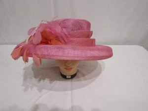 LADIES DEBUT SINAMAY FORMAL HAT IN PINK WITH FEATHERS ONE SIZE. - Picture 1 of 5