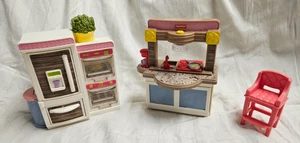 Fisher-Price Loving Family Set Cucina Lavello Forno Fornello Frigorifero LEGGI - Foto 1 di 7