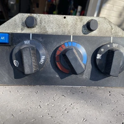 International 8100 Heater A/C Temperature Controls - Used - Image 1 of 4
