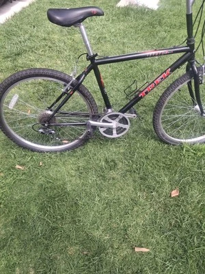 2007 Trek 800 Sport MTB Bike 18" Large Shimano SRAM Suntour Steel USA Shipper - Image 1 of 4